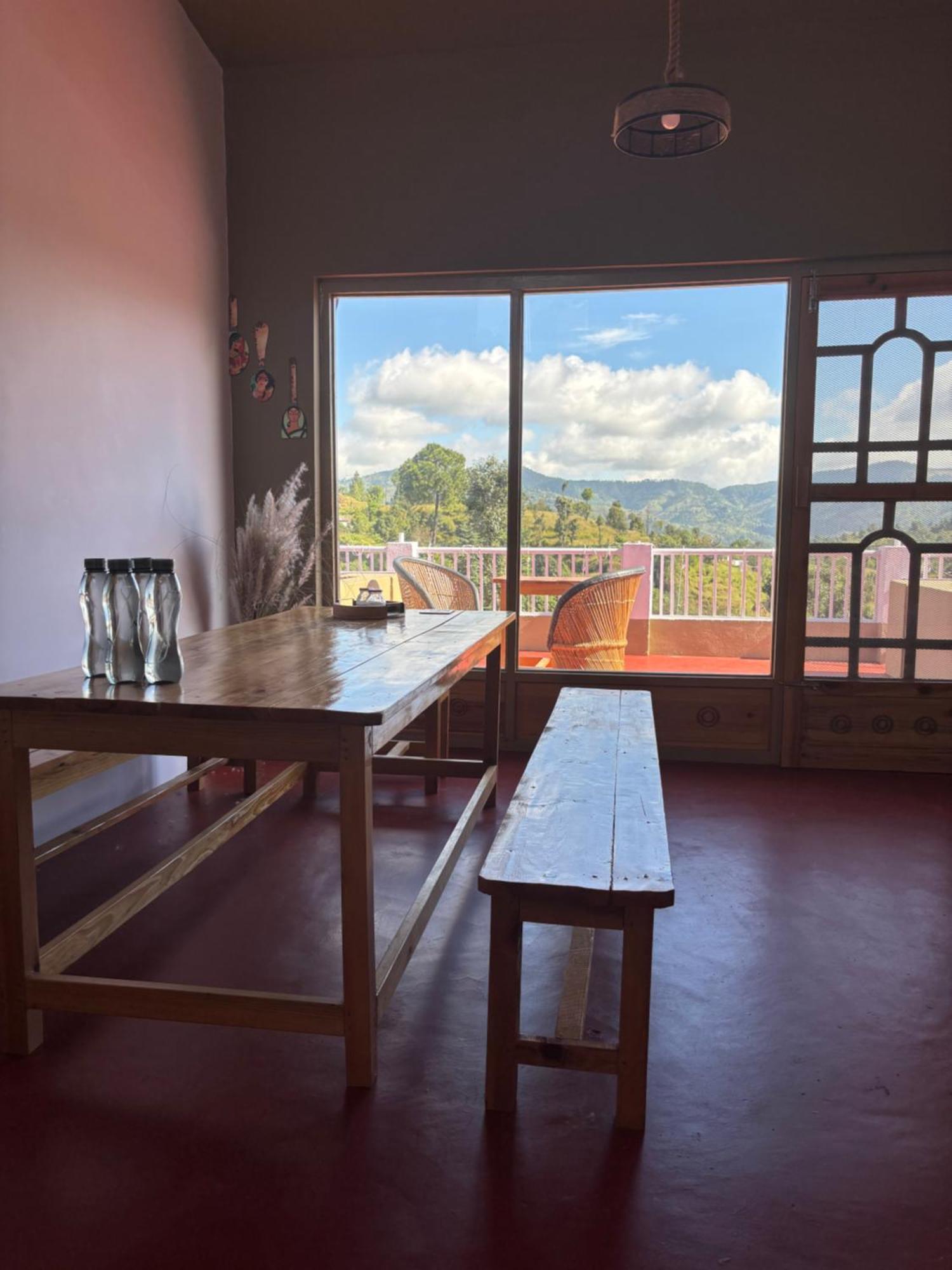 Brook Cottage Champawat Buitenkant foto